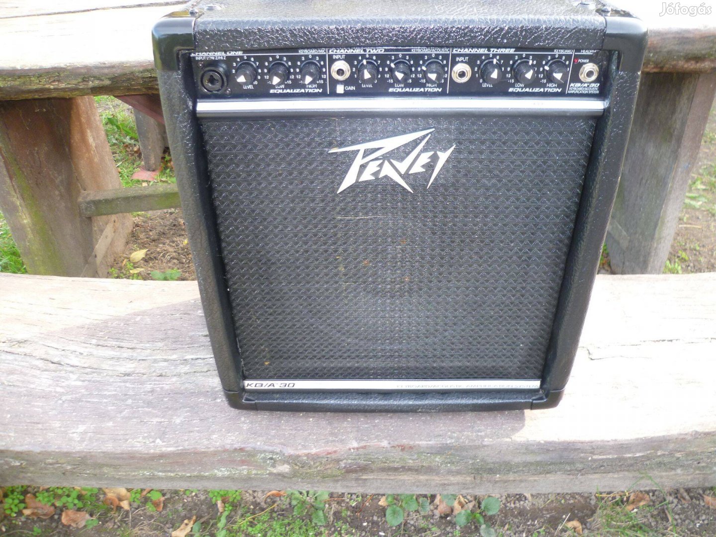 Peavey KB /A 30 szinti kombó