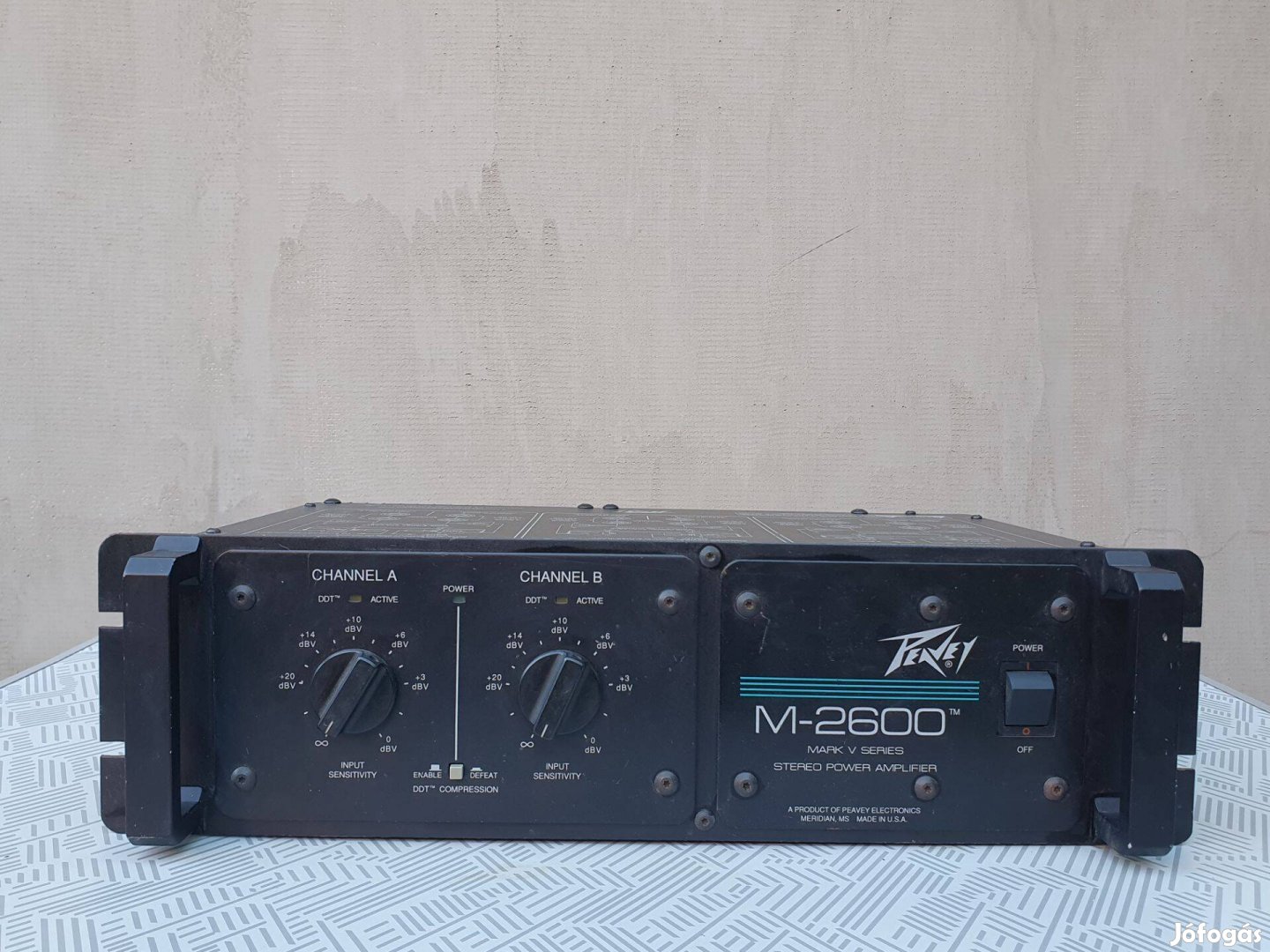 Peavey M-2600 végfok