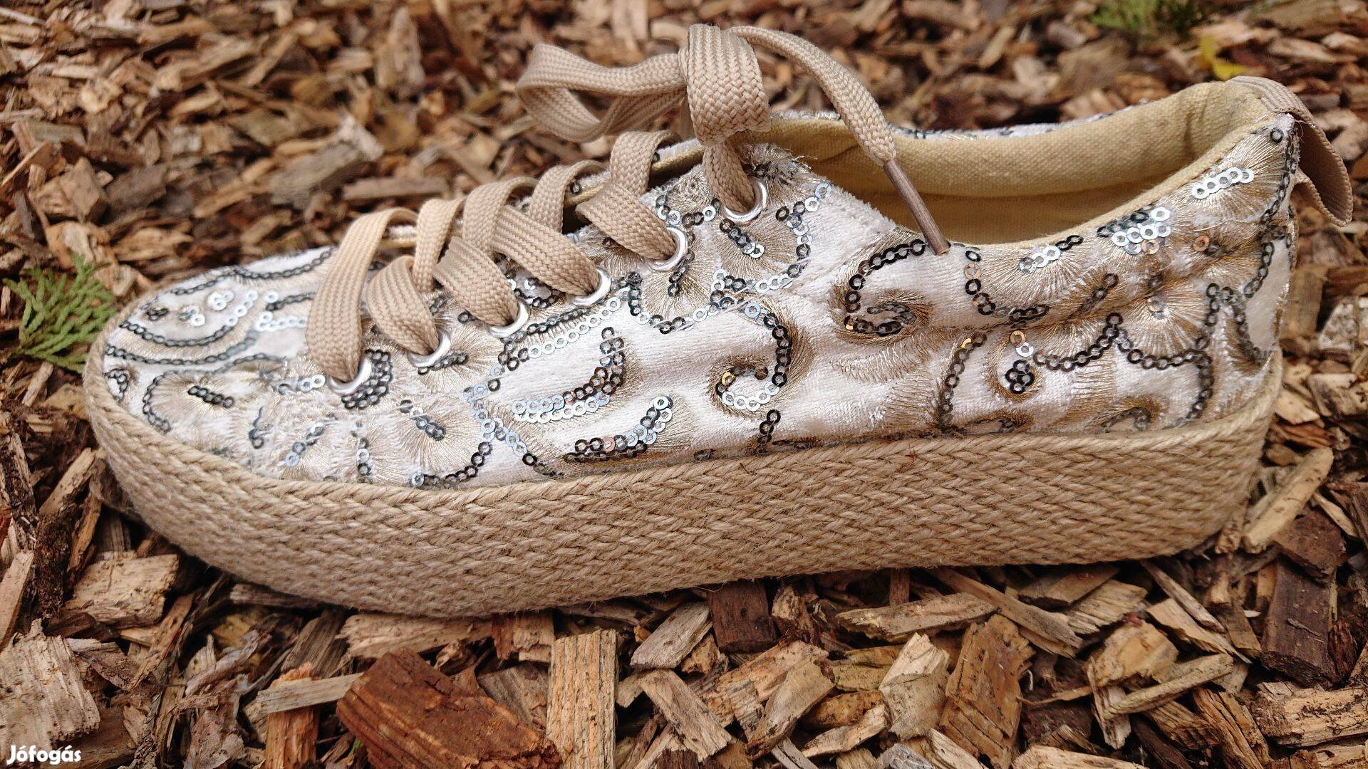 Peckott 39-es espadrilles könnyű, flitteres, fűzős női cipő