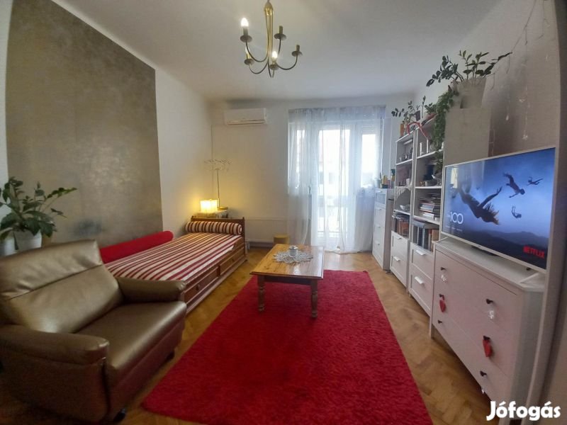 Pécs Belvárosában 89 m2-es lakás eladó!
