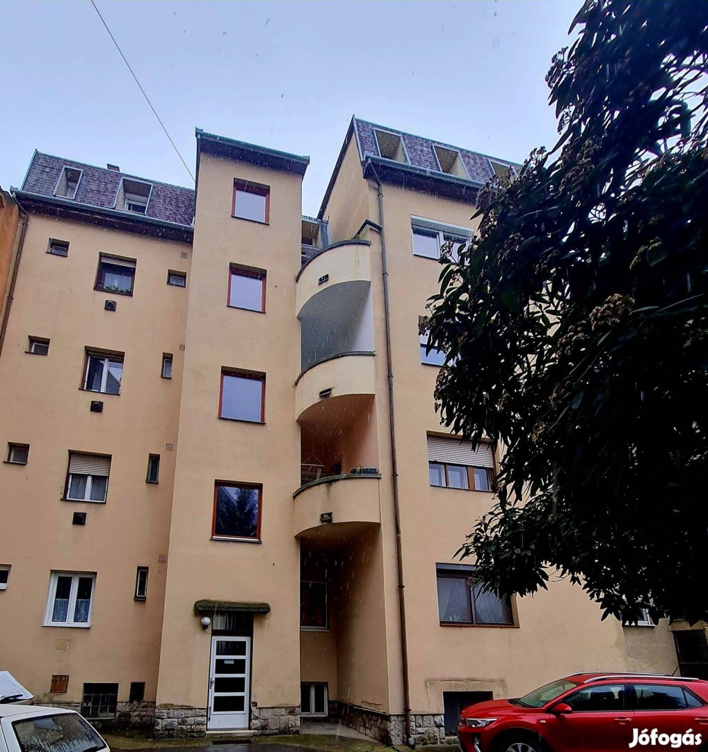 Pécs Kolozsvár utca 2 szobás lakás