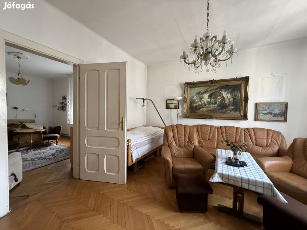 Pécs, Ispitaalja, 4 szobás ház