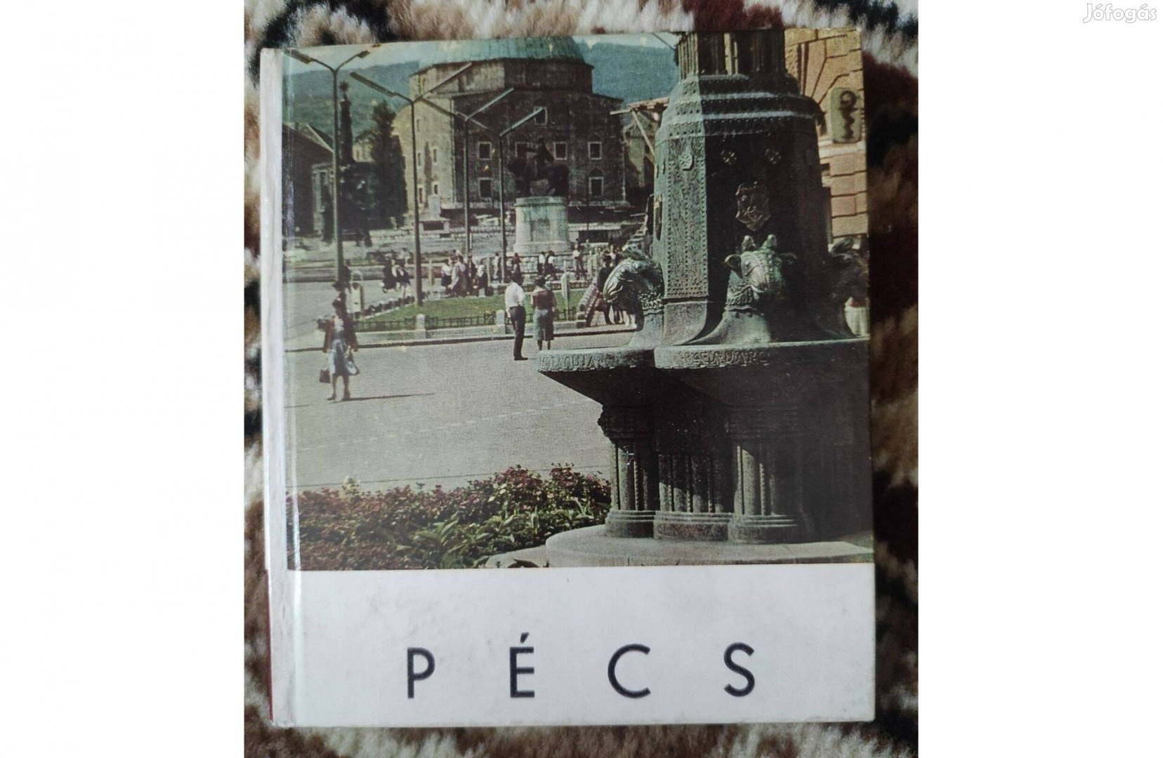 Pécs Képzőművészeti Alap című könyv