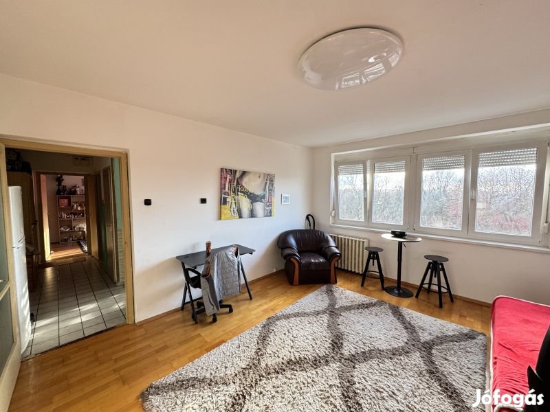 Pécs- Kertvárosban 2 szobás, 54 m2-es lakás eladó!