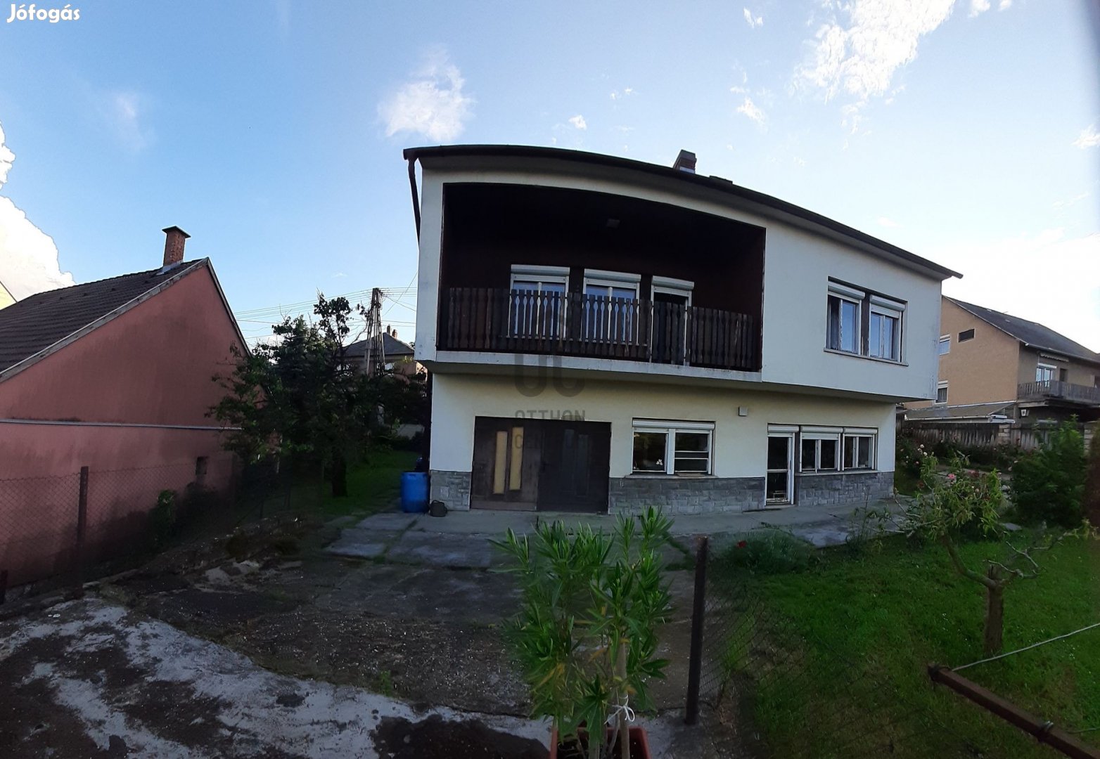 Pécs családi ház nyugodt családias övezetben