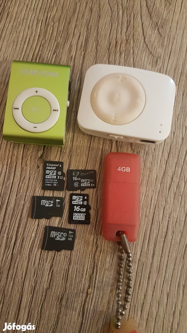 Pécsett eladó egyben Micro sd , Mp3, Pendrive = 6 ezer Ft !