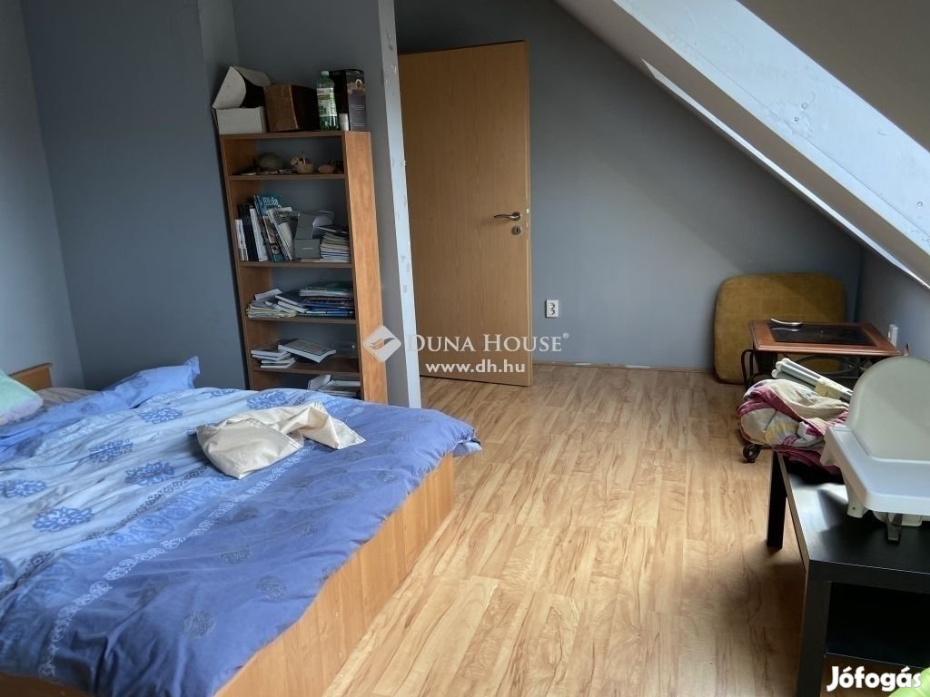 Pécsi eladó 120 nm-es ház