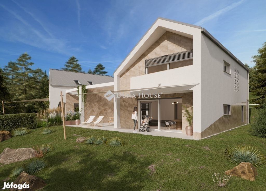 Pécsi eladó 251 nm-es lakás