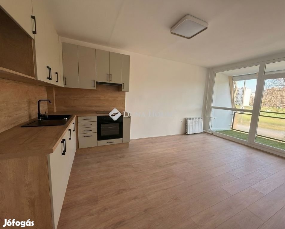 Pécsi eladó 50 nm-es lakás