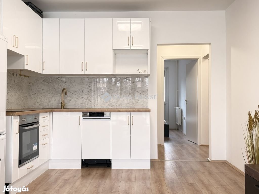 Pécsi eladó 51 nm-es lakás