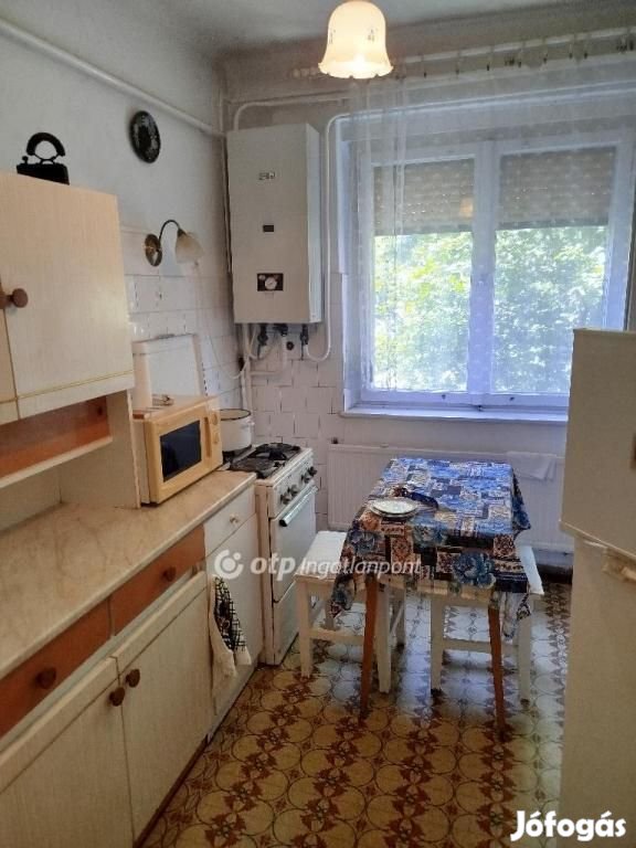 Pécsi eladó 51 nm-es lakás