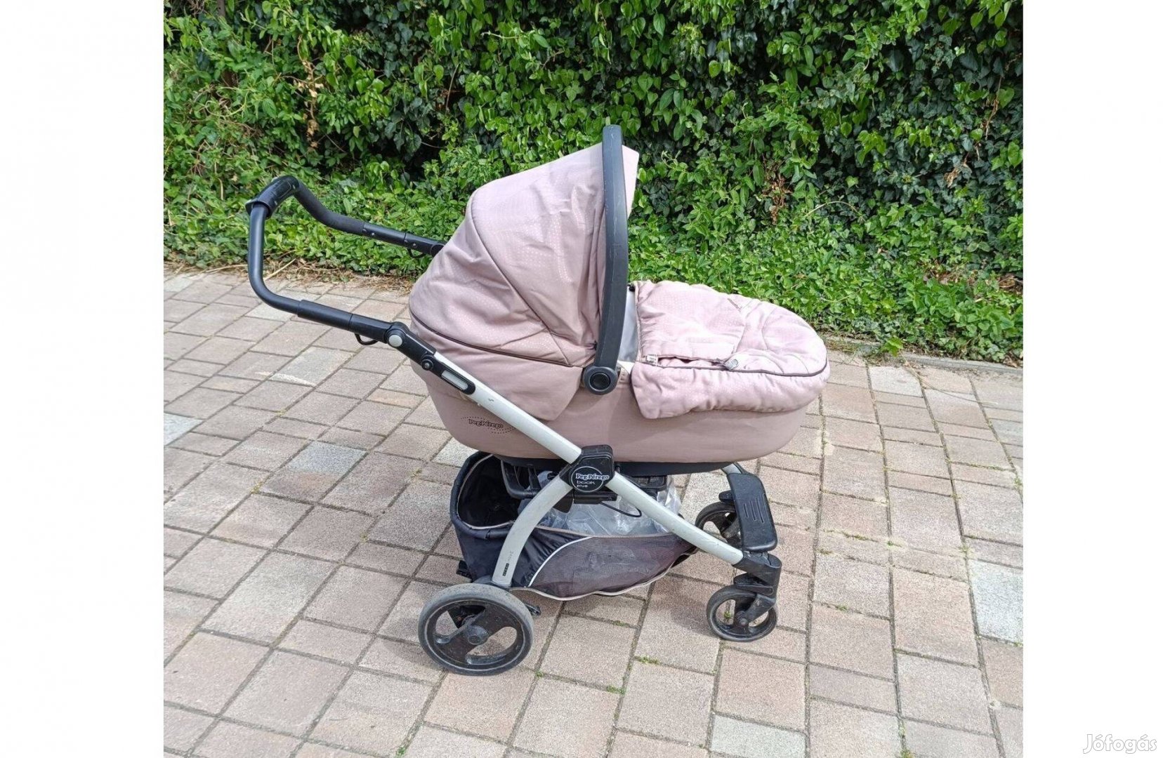 Peg Perego babakocsi a képen látható tartozékokkal olcsón eladó