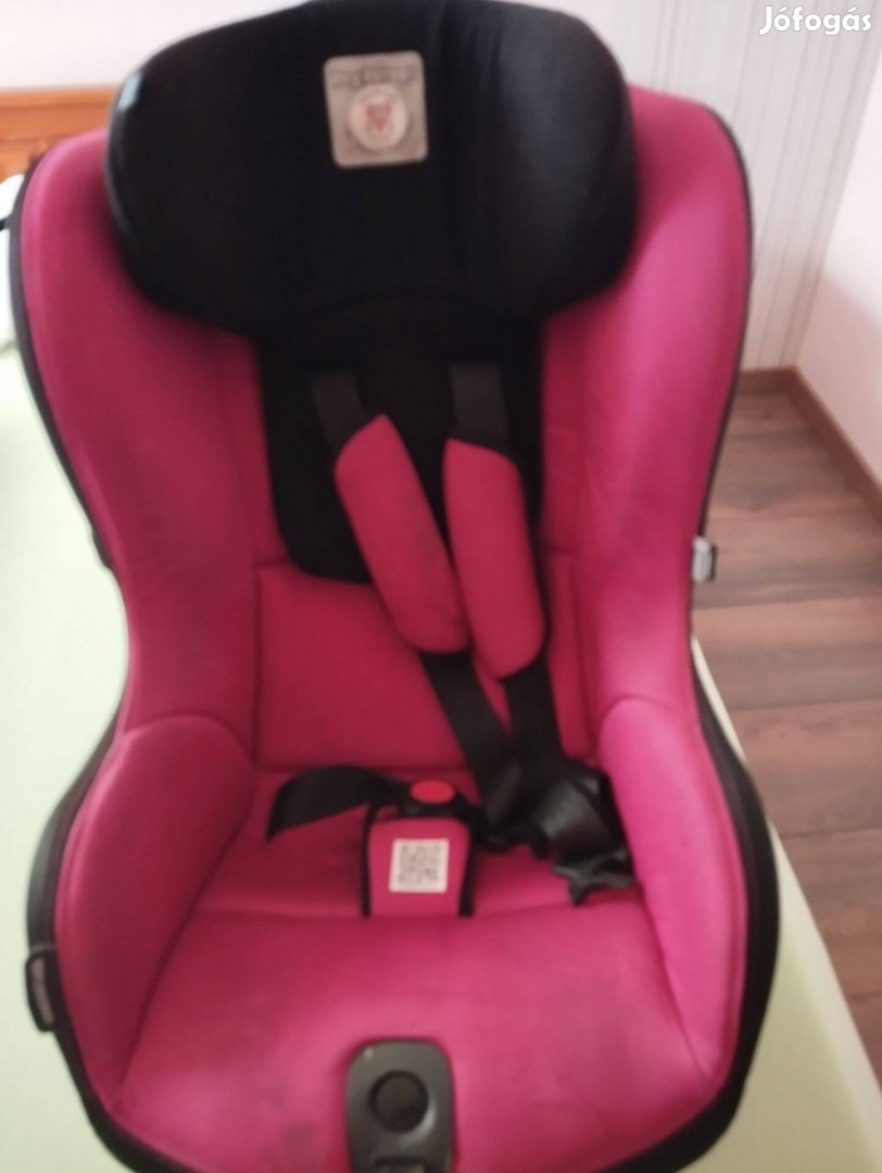 Peg Perego gyerekülés isofix talppal 9-18kg