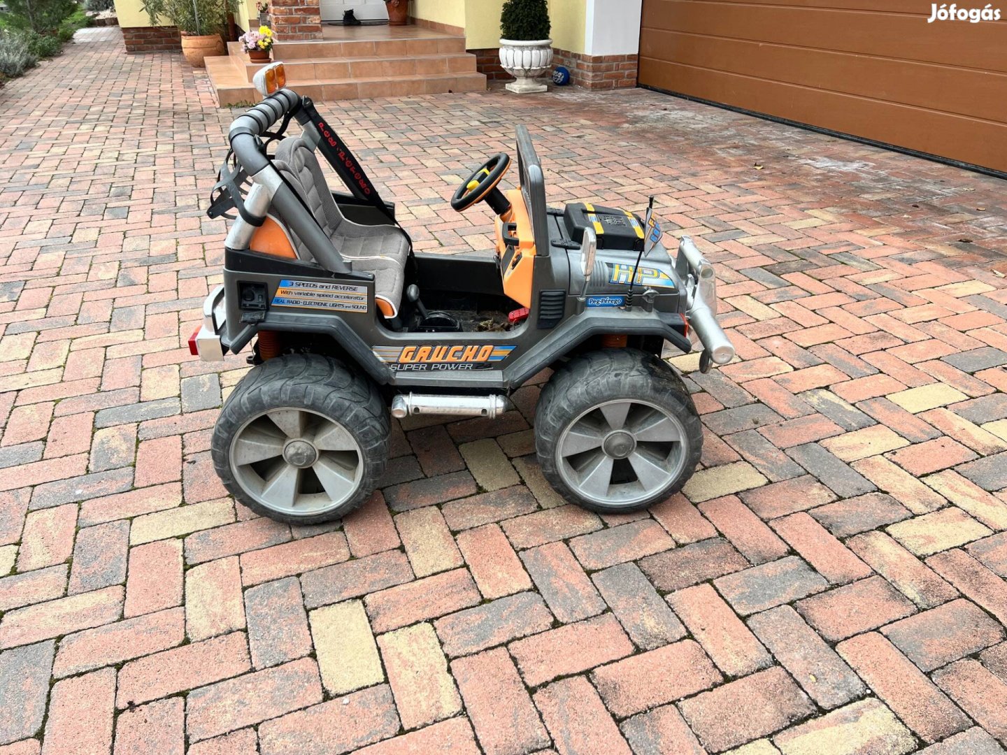 Peg perego akkumlátoros autó