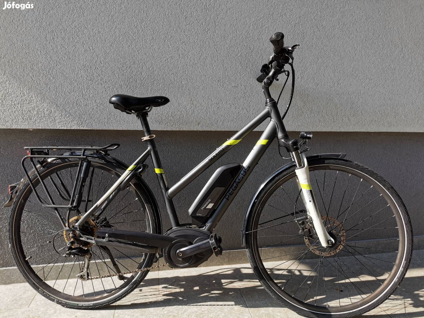 Pegasus 28" unisex trekking ebike kerékpár Bosch e-bike elektromos  