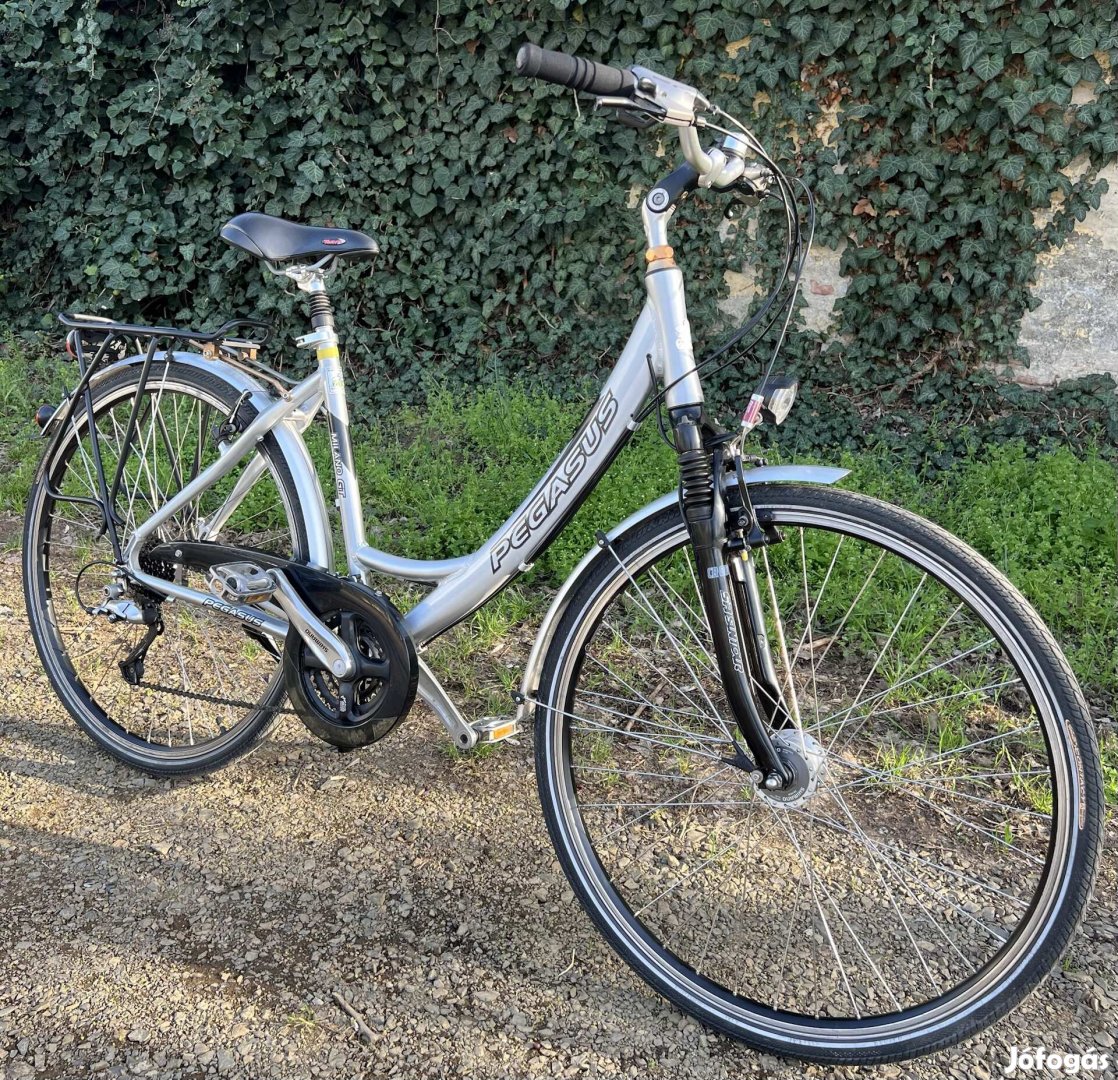 Pegasus Milano GT 28" Mélyvázas kerékpár nagyon jó állapot,XT váltó