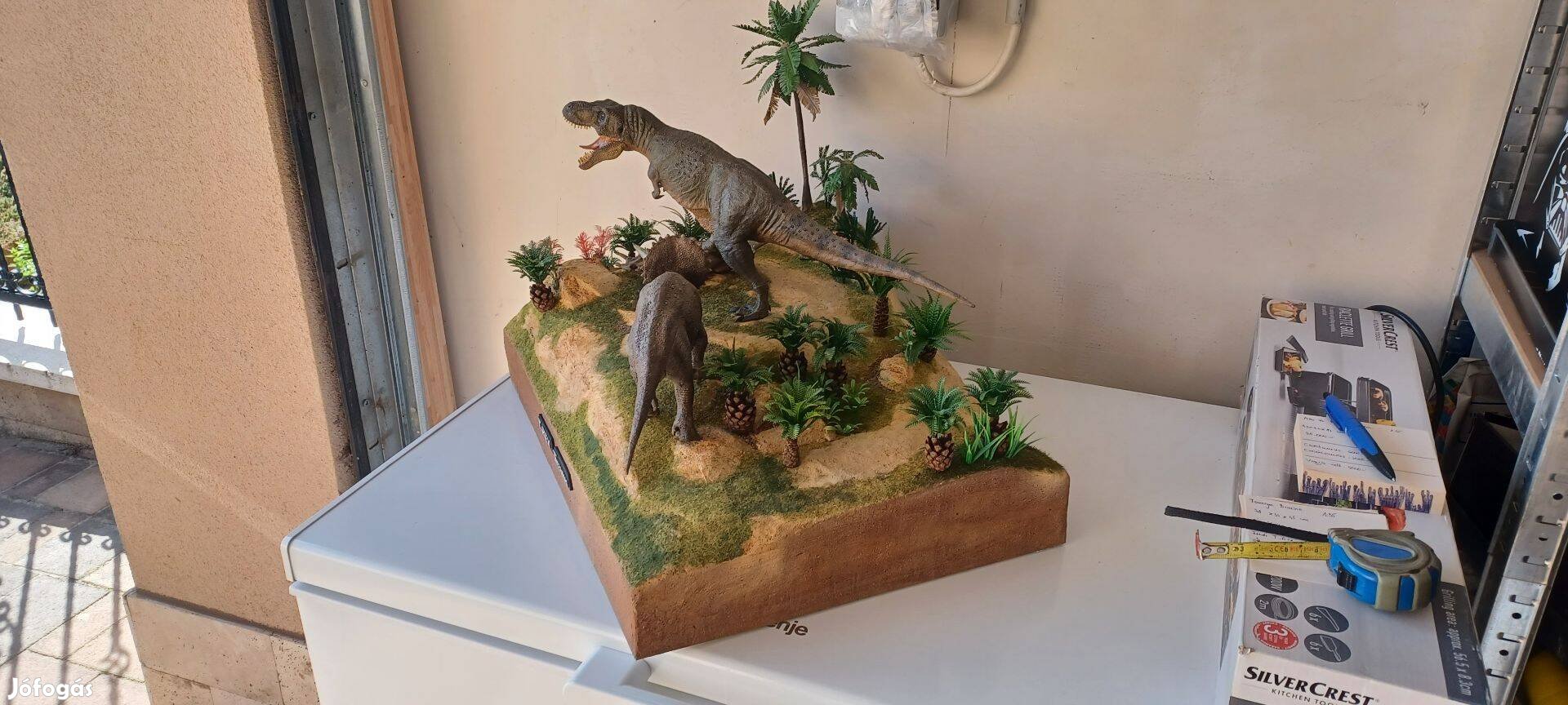 Pegasus USA T-Rex vs. Triceratops egyedi dioráma eladó