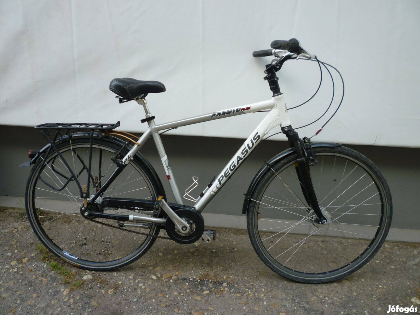 Pegasus premium 28 alu 8-as agyváltós trekking kerékpár