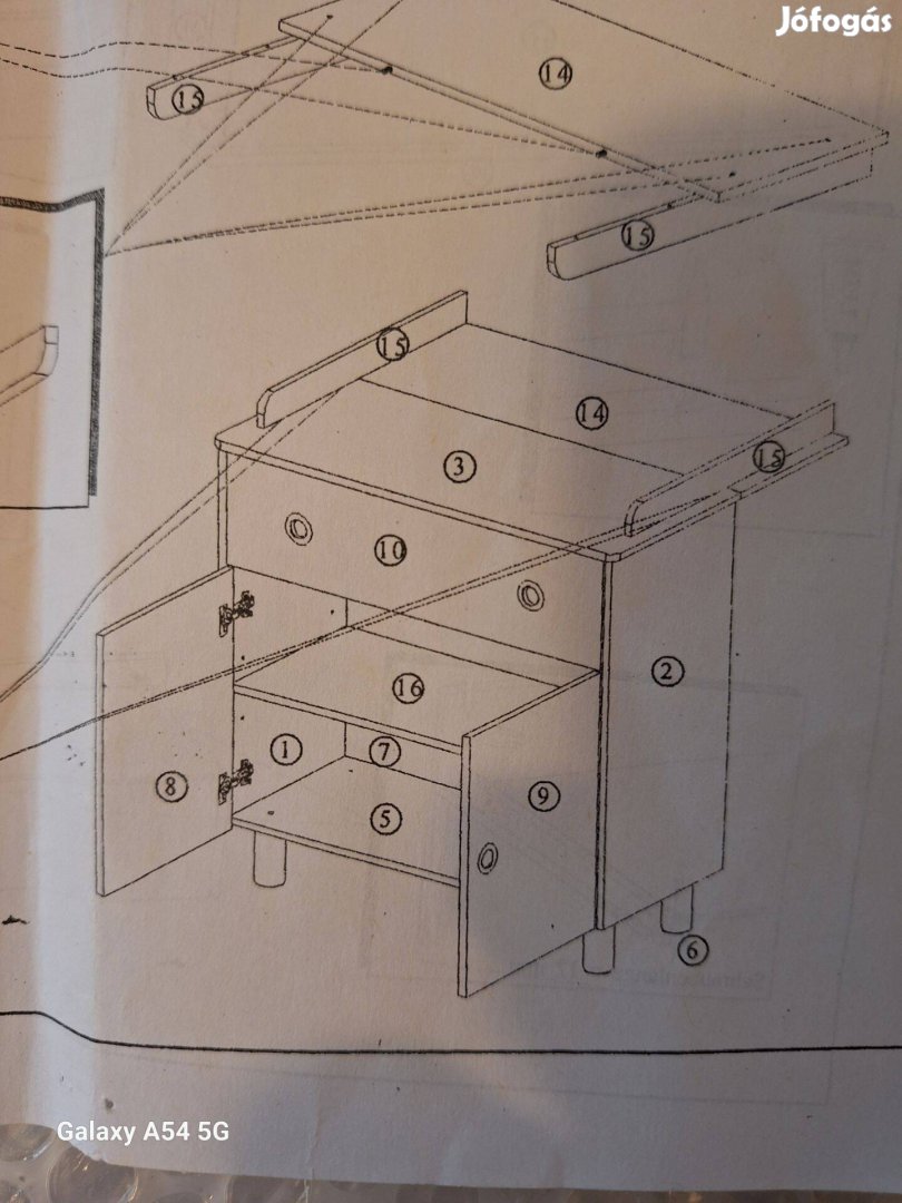 Pelenkázó szekrény, később komód, ajándék fali polccal