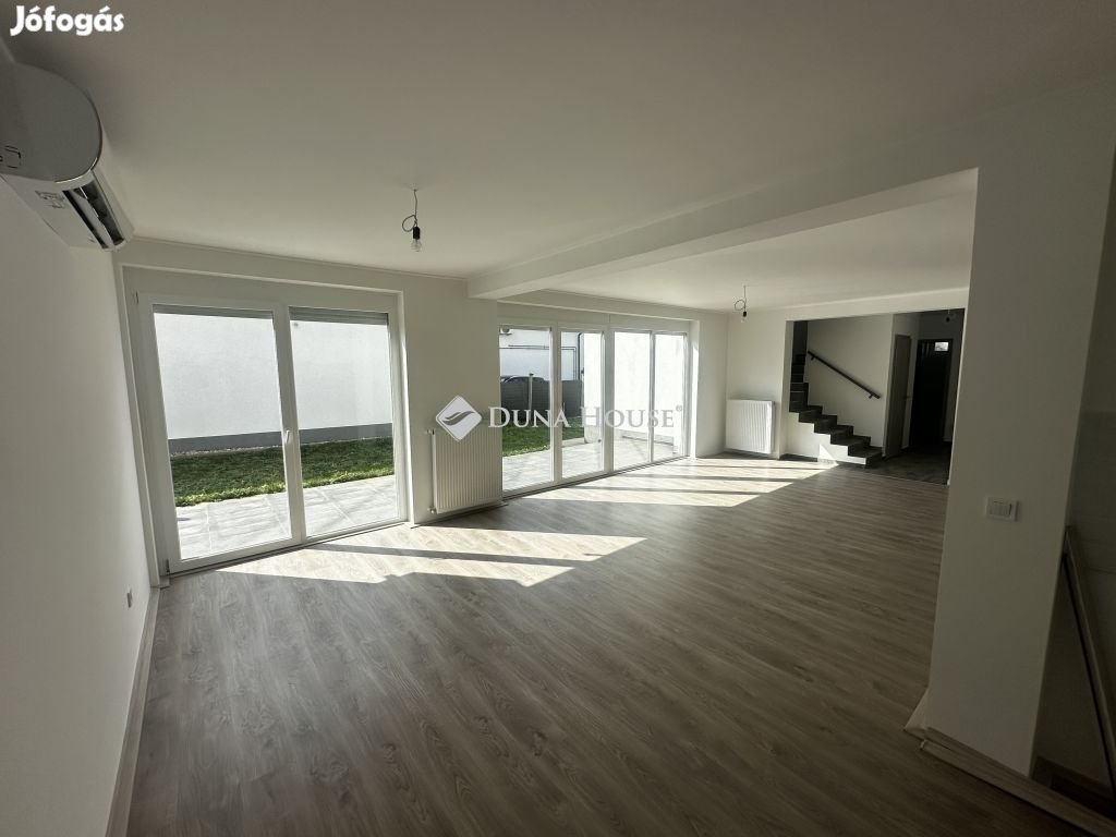 Pellérdi 135 nm-es lakás eladó