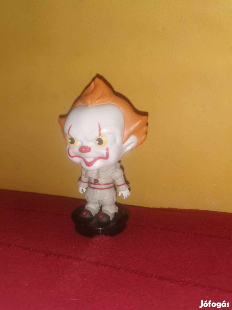 Pennywise movie Cup topper