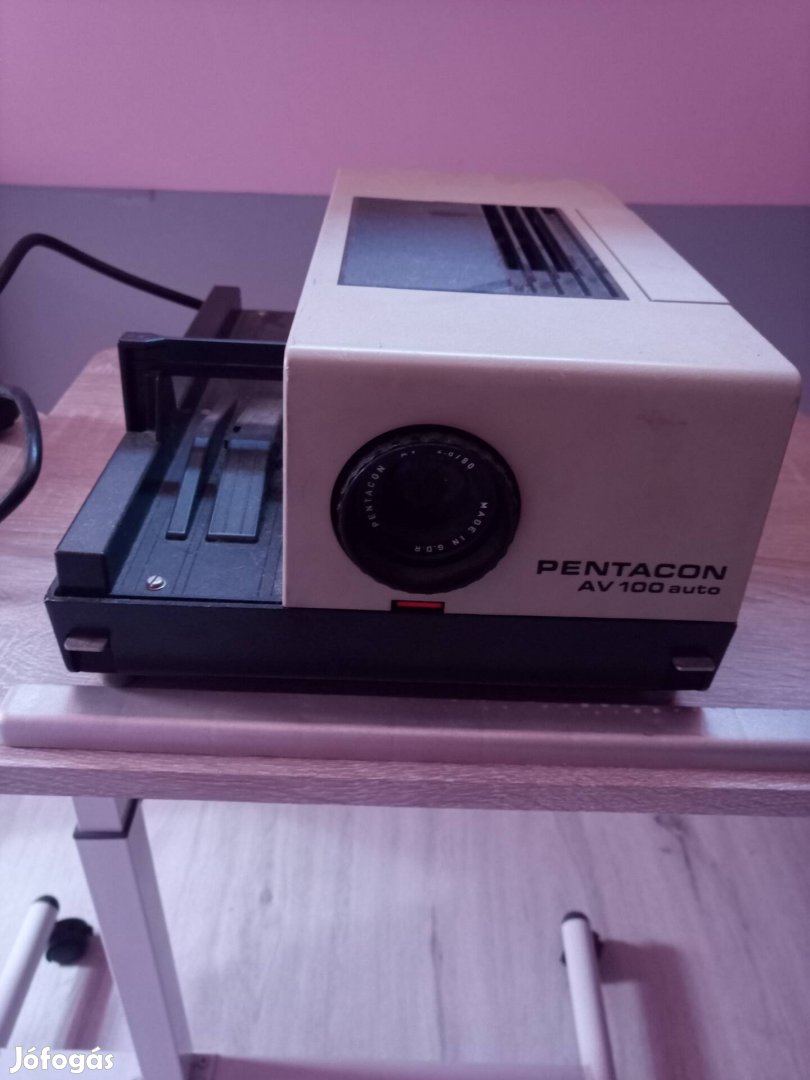 Pentacon AV100 automata diavetítő,diapozitív