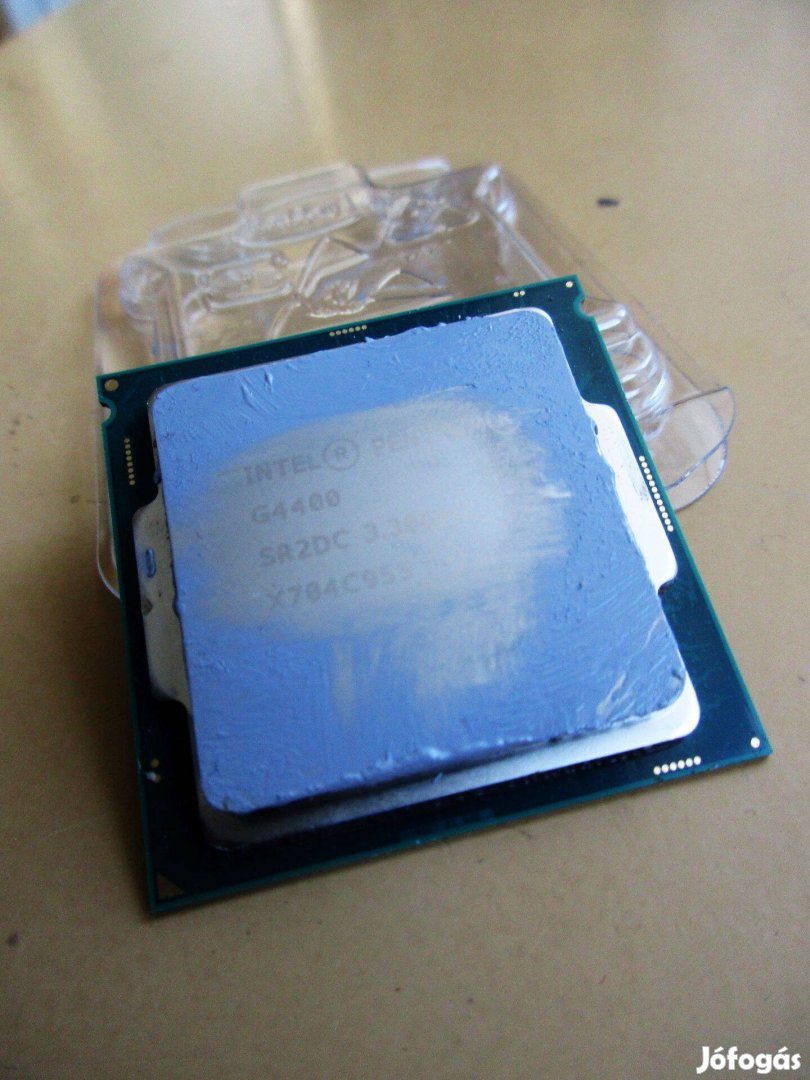 Pentium G4400 hűtővel