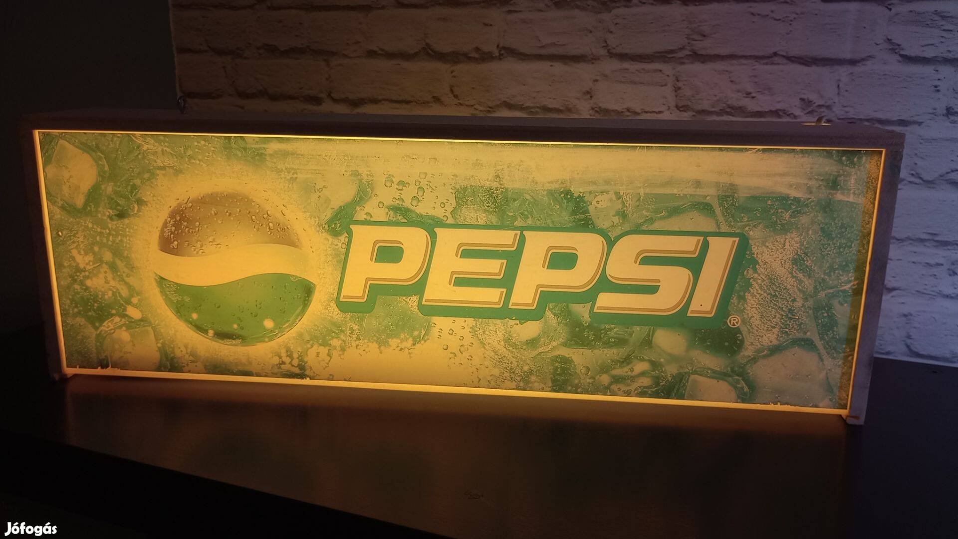 Pepsi neon reklám