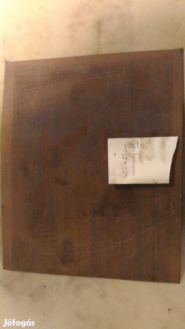 Perforált vas lemez 40.5 x 33cm