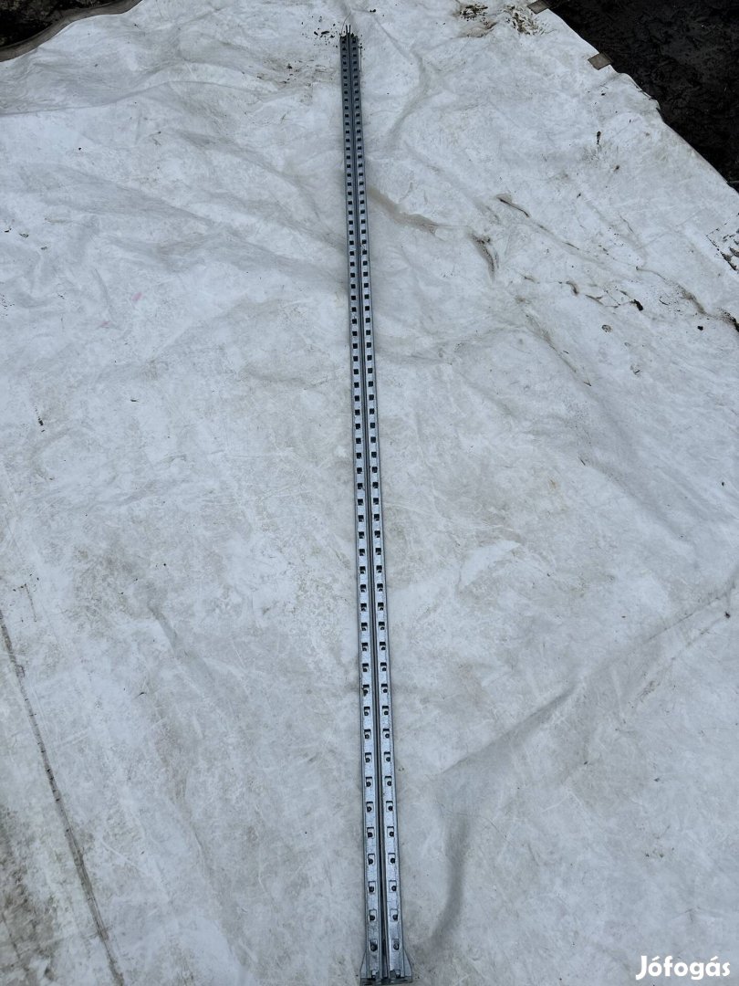 Perforált zártszelvény,oszlop