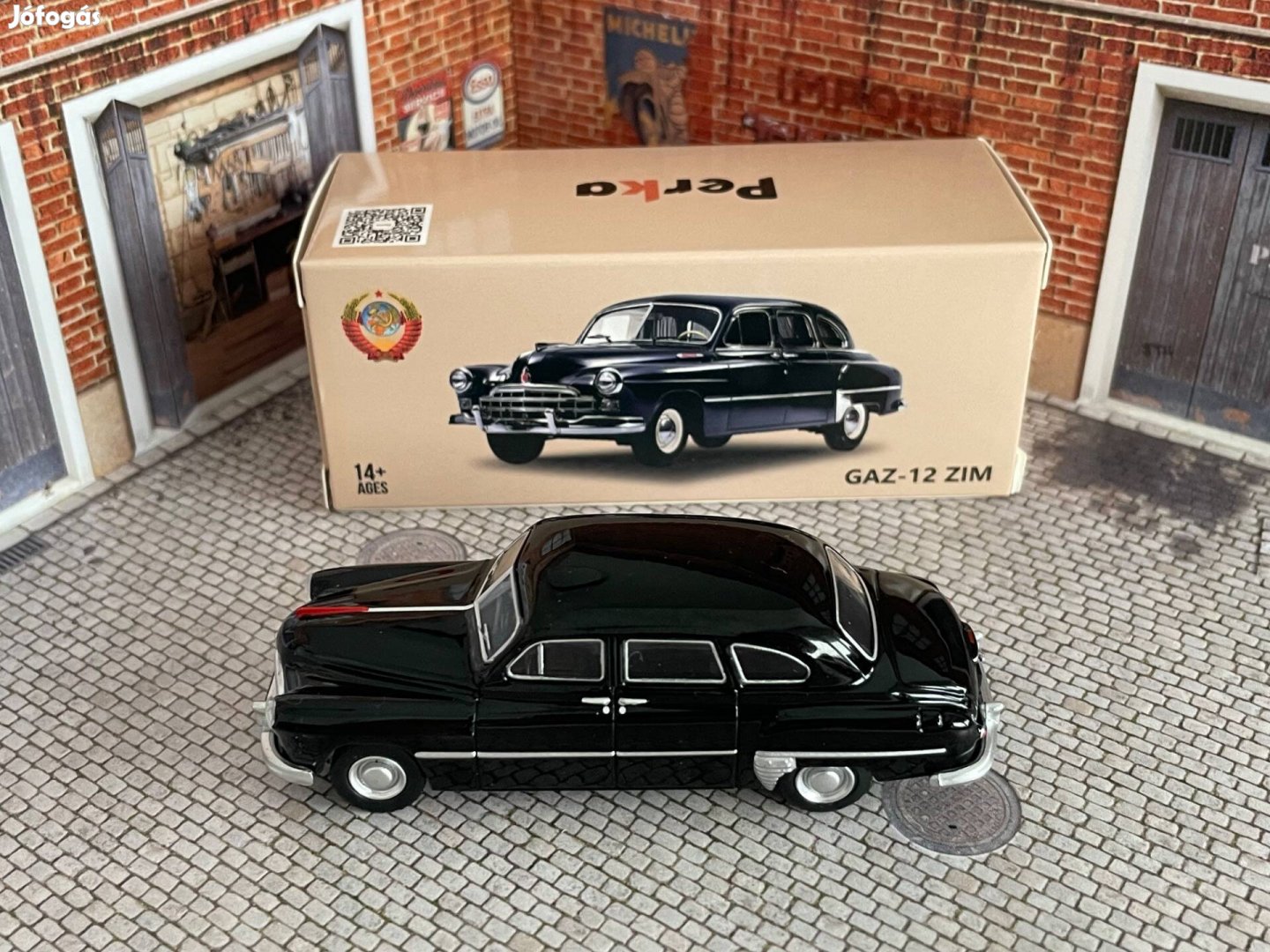 Perka GAZ-12 modellautó 164 méret