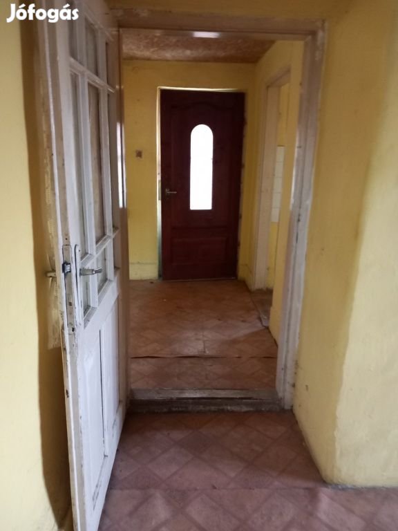 Perkáta, Arany János utca, 70 m2-es, családi ház, 3 szobás,