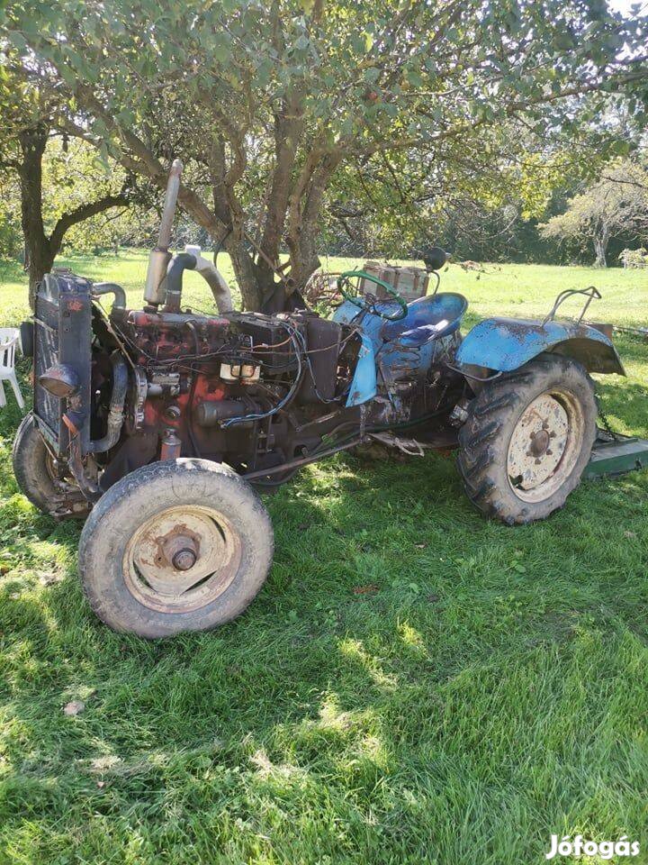 Perkins 236 massey fergusson motorja