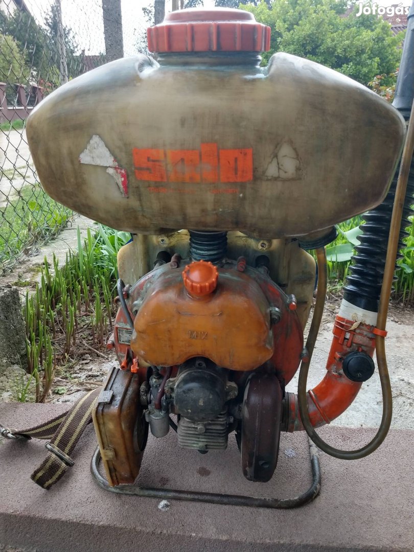 Permetező gép, motoros