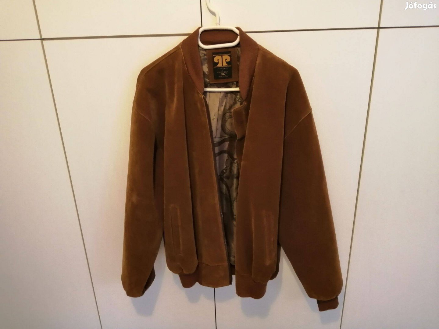 Pervin márkájú, olasz bőrdzseki, szinte új állapotú, XL -es