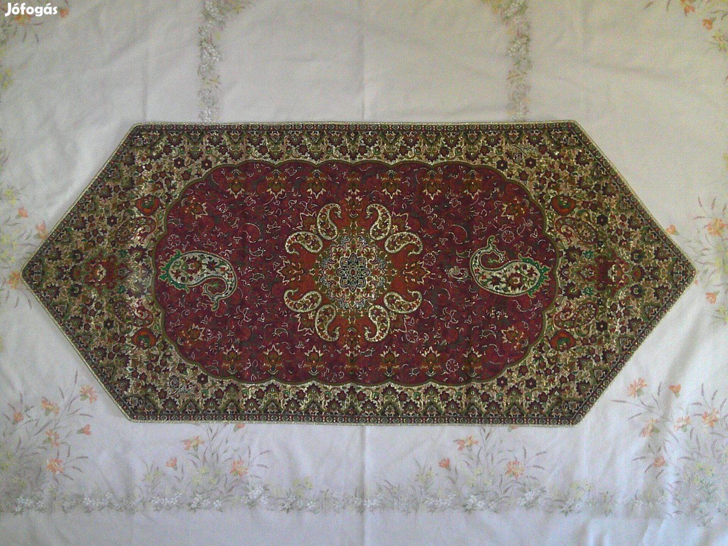 Perzsa Termehrezaei textil terítő, futó