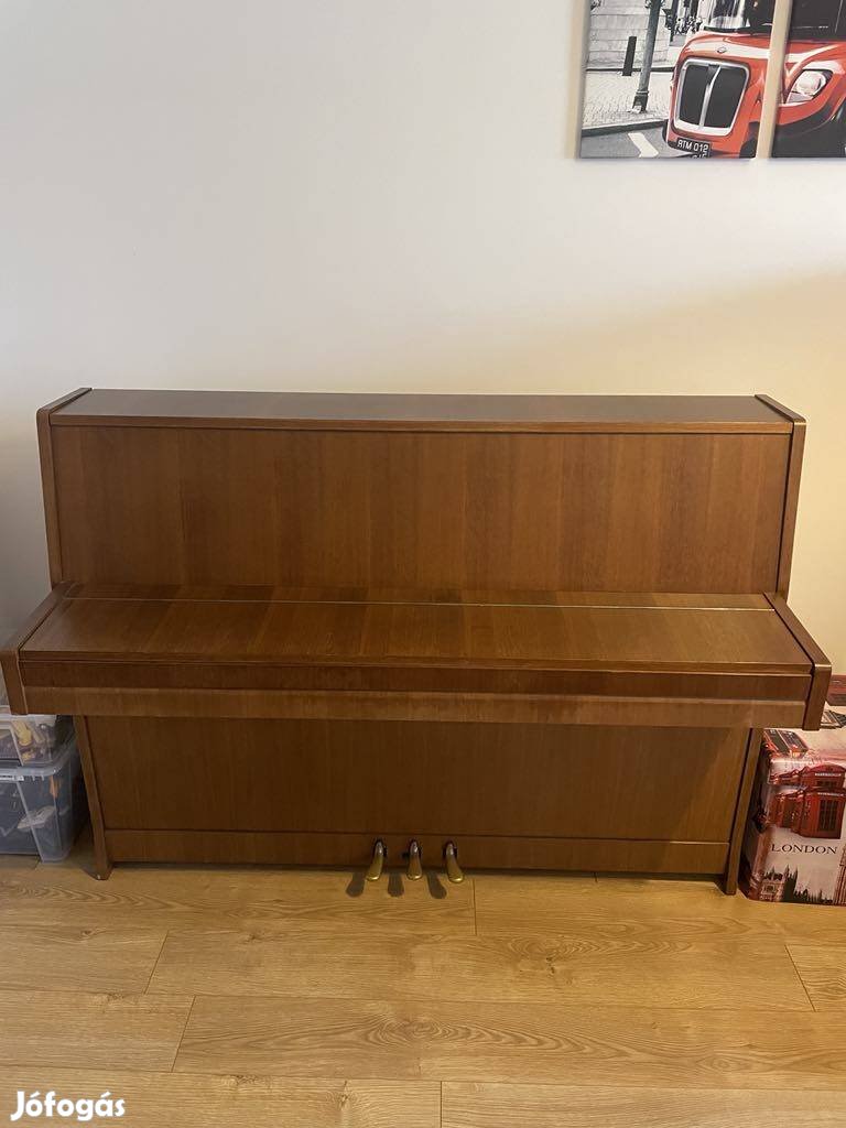 Petrof pianino