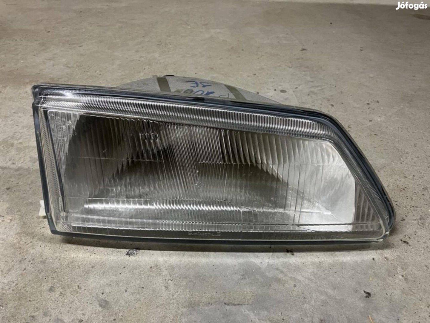 Peugeot 106 fényszóró. Új