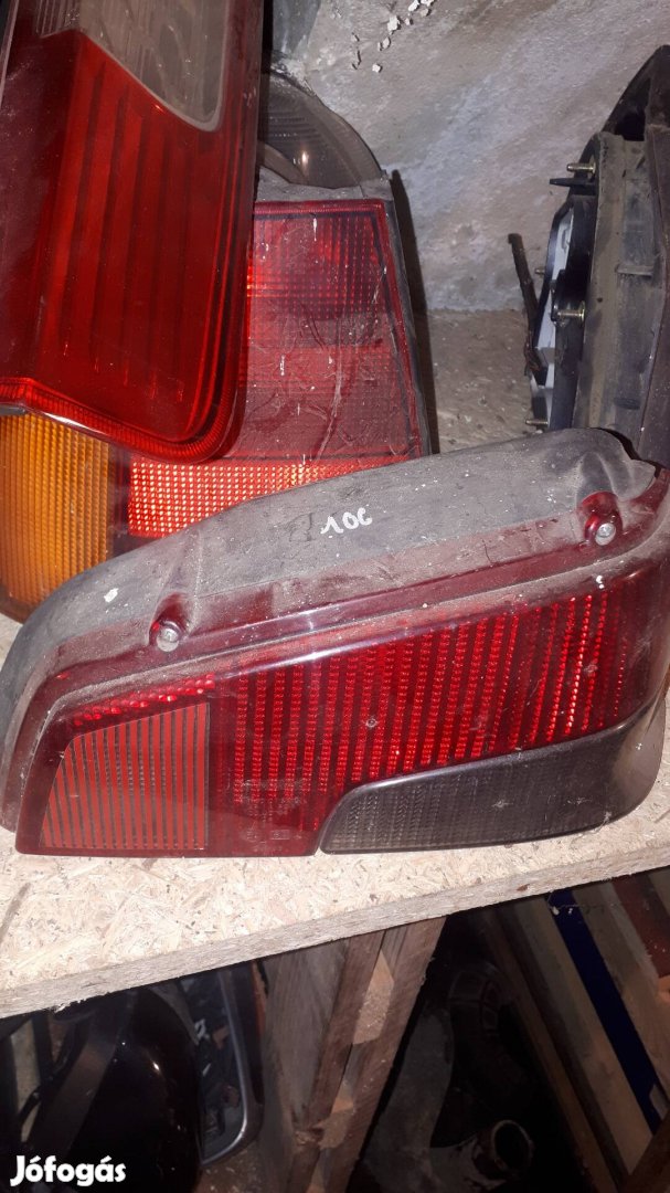 Peugeot 106 jobb hátsó lámpa