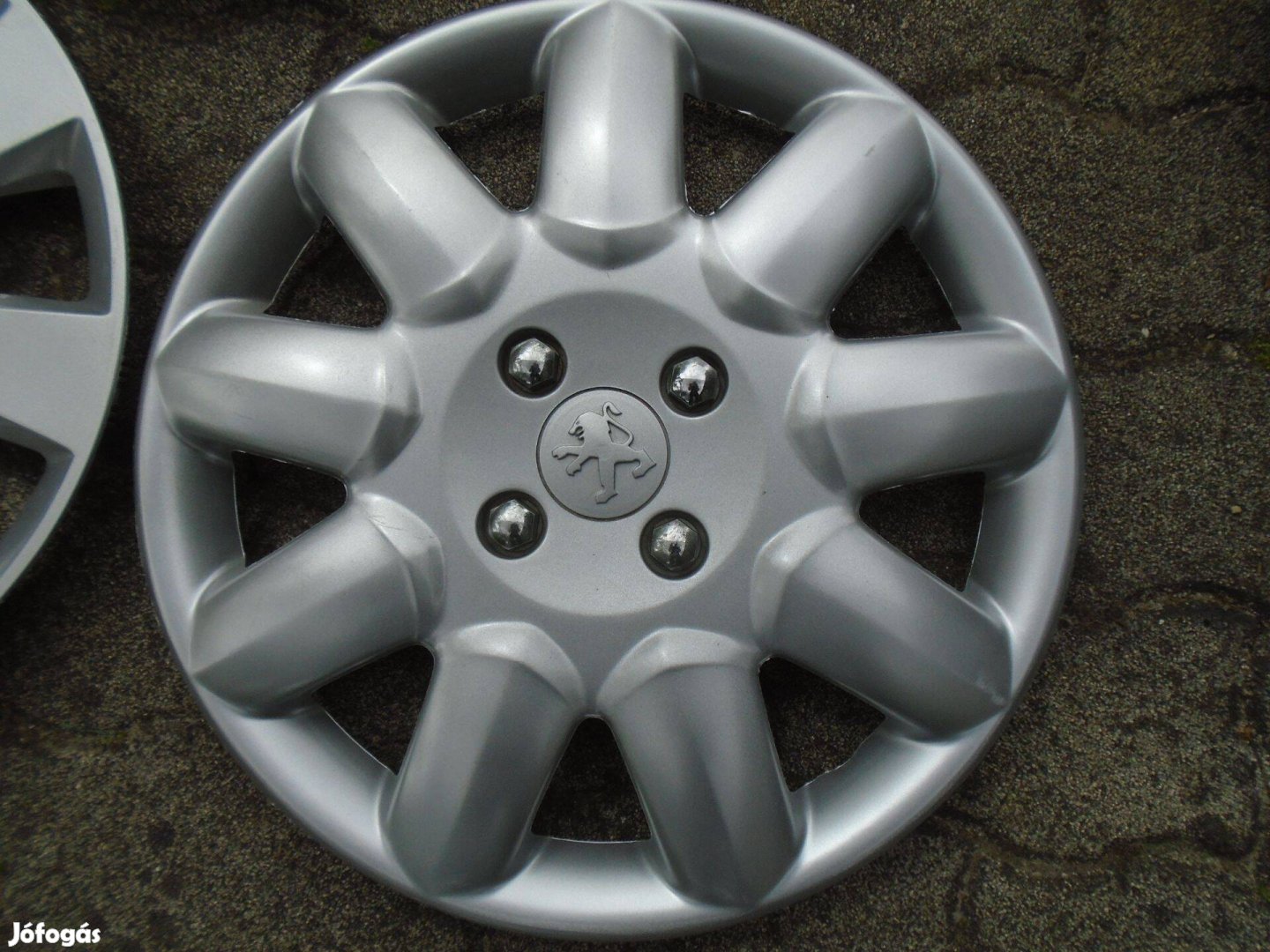 Peugeot 15" gyári dísztárcsa 1 db eladó