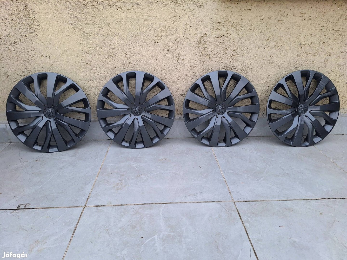 Peugeot 16" gyári műanyag dísztárcsa 4 db. eladó
