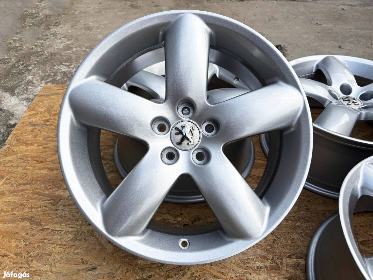 Peugeot 18" 5x108 gyári alufelni eladó 18 coll