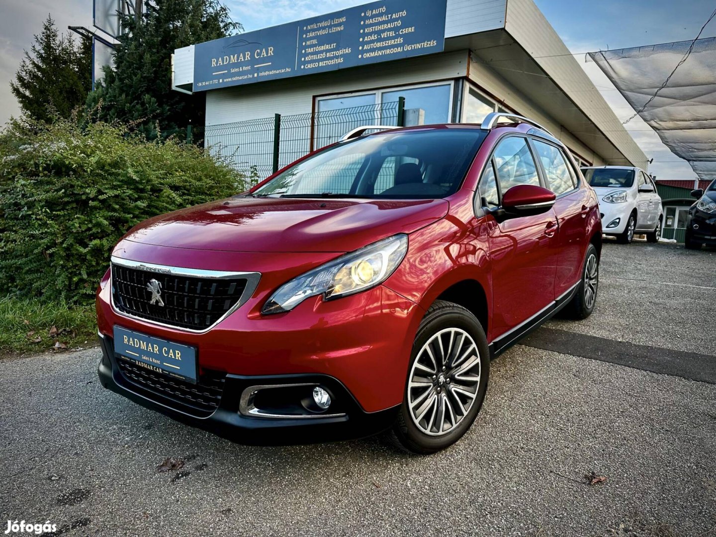 Peugeot 2008 1.2 Puretech Access Tolatókamera....