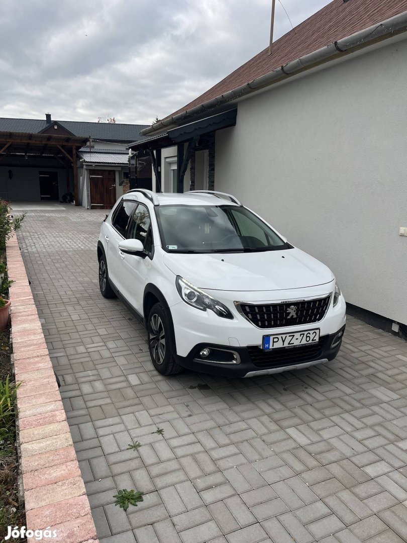 Peugeot 2008 Puretech 110Le Eladó