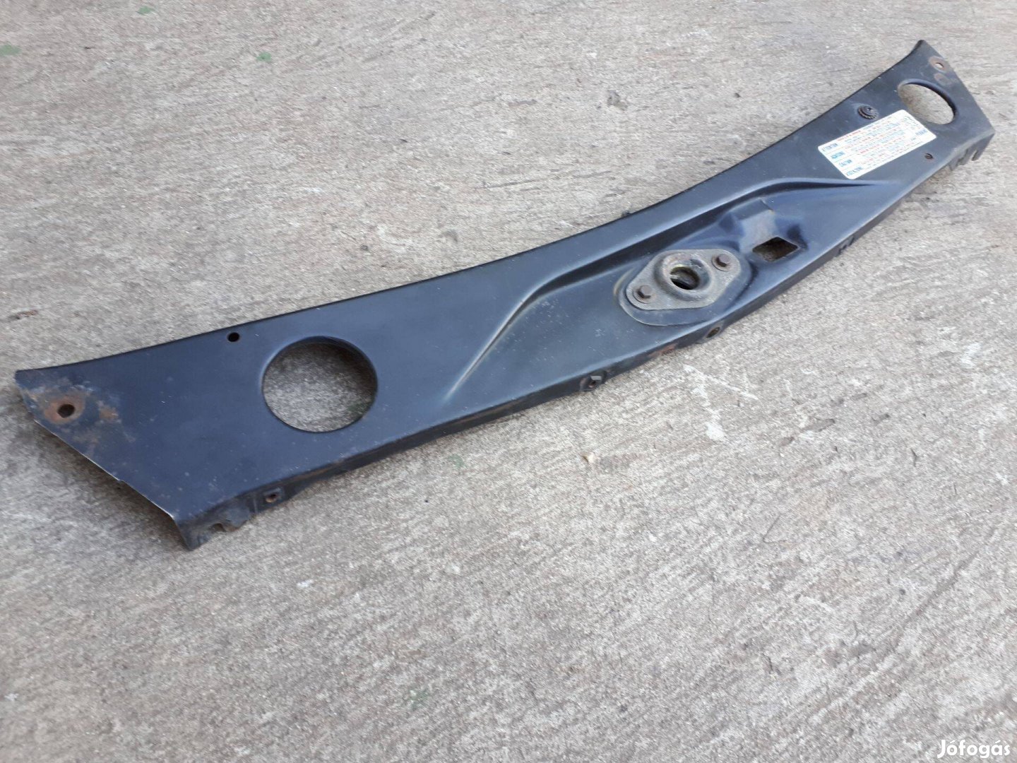 Peugeot 205 motorház záróelem