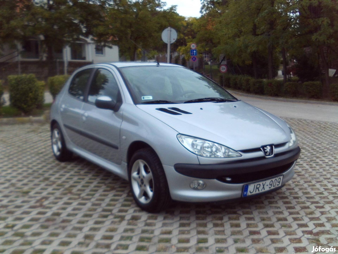 Peugeot 206 1.1 Trendy Kevés kilométerrel.1.5év...