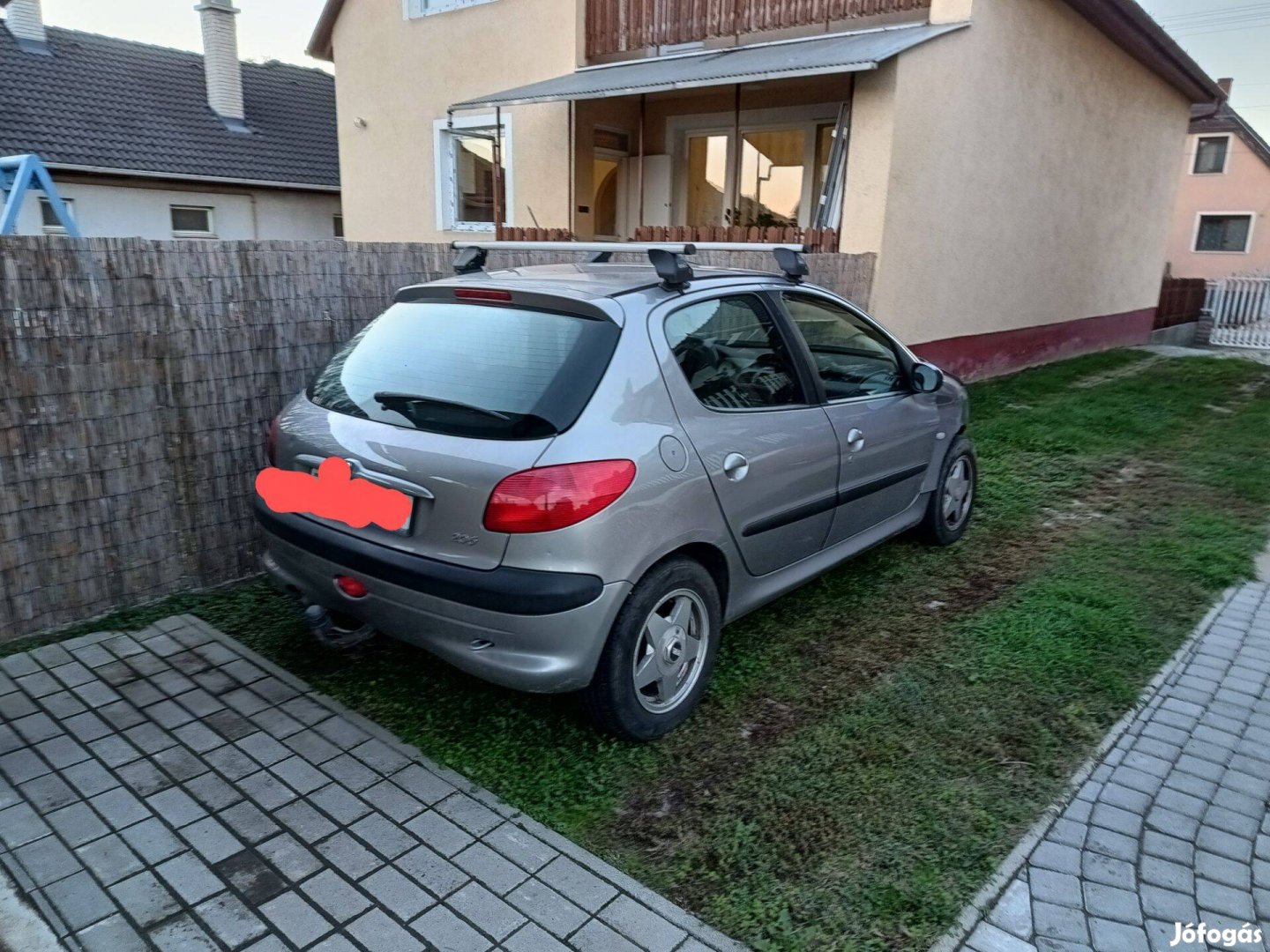 Peugeot 206 1.4 Riviera elölről sérült