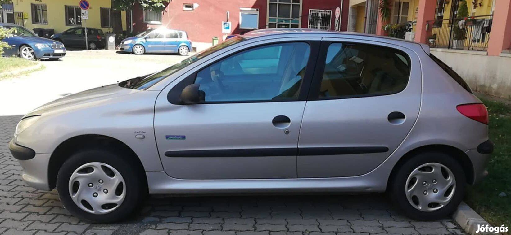 Peugeot 206 1.4-es benzin