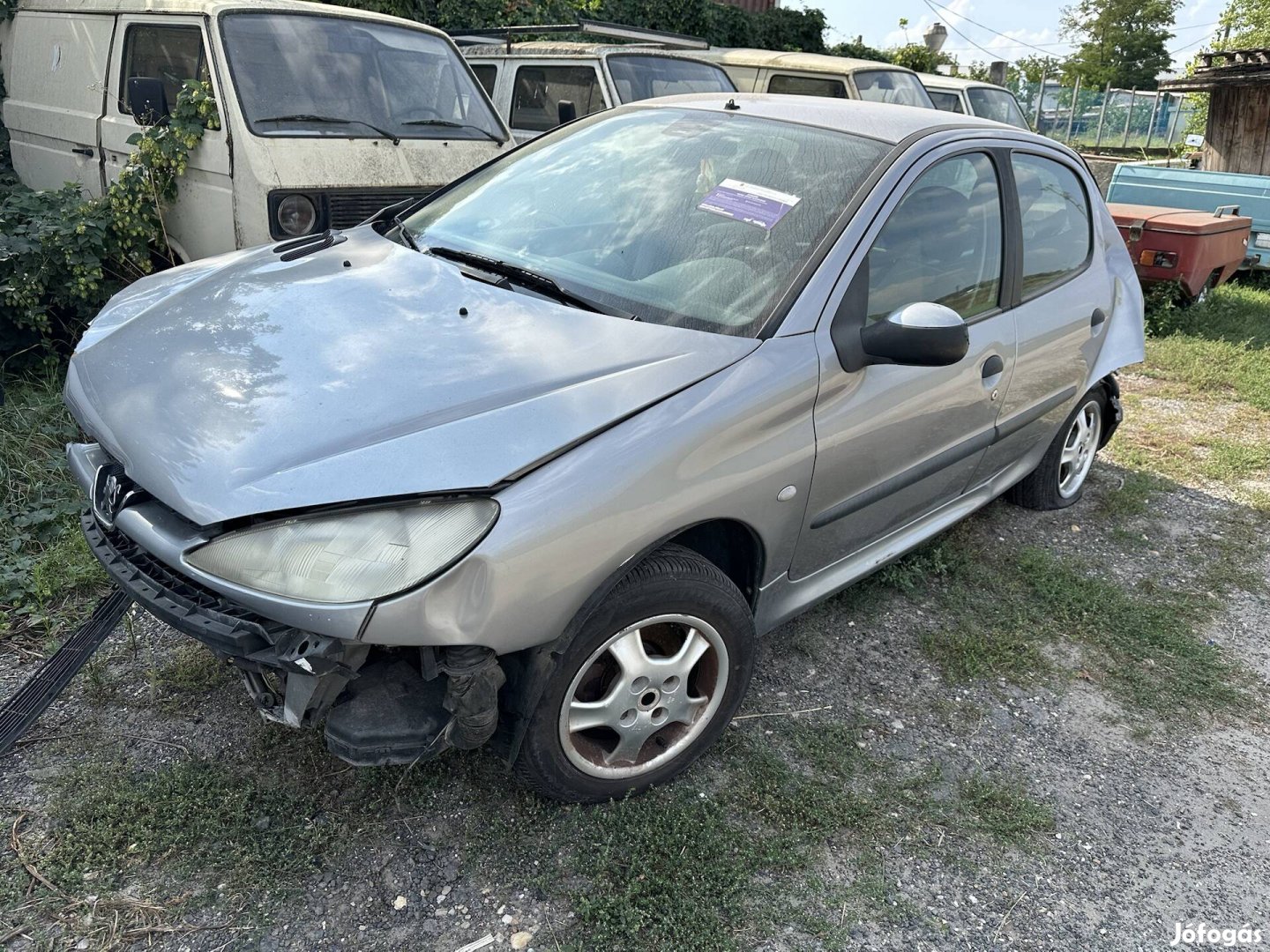 Peugeot 206 1,6 benzines autómataváltós alkatrészei eladók 