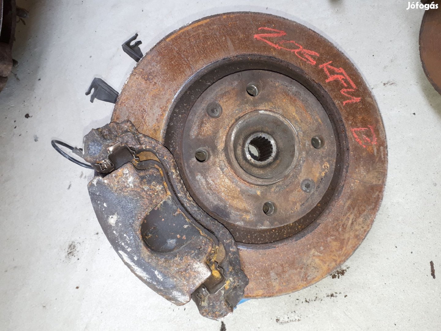 Peugeot 206 Bal Első Csonkállvány Kerékaggyal Féknyereg ABS